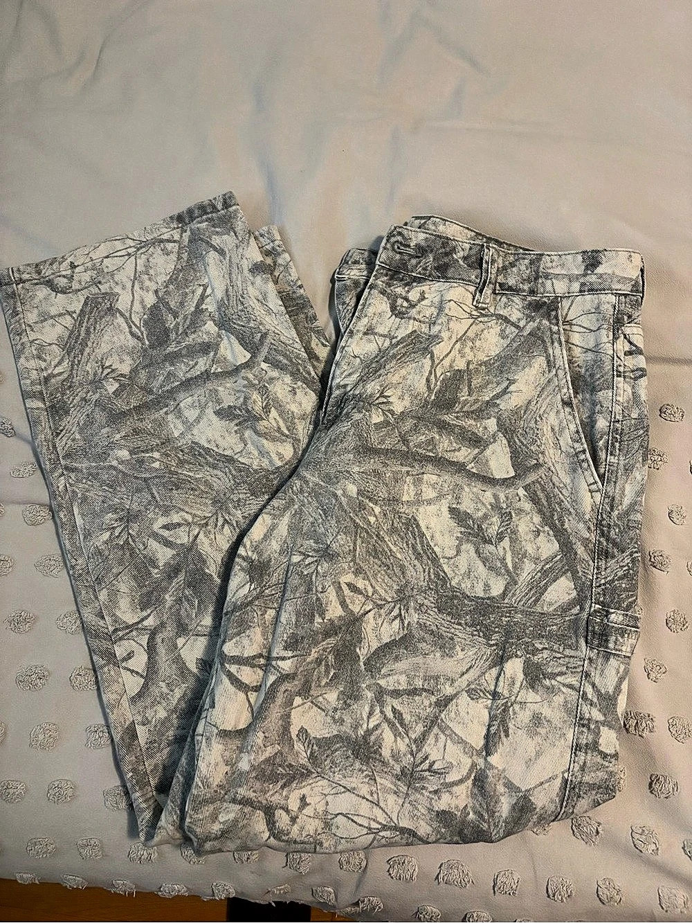 Zara Men’s Camo Carpenter Jeans